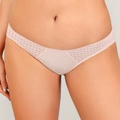 Beautiful Panties, Checkered Pattern